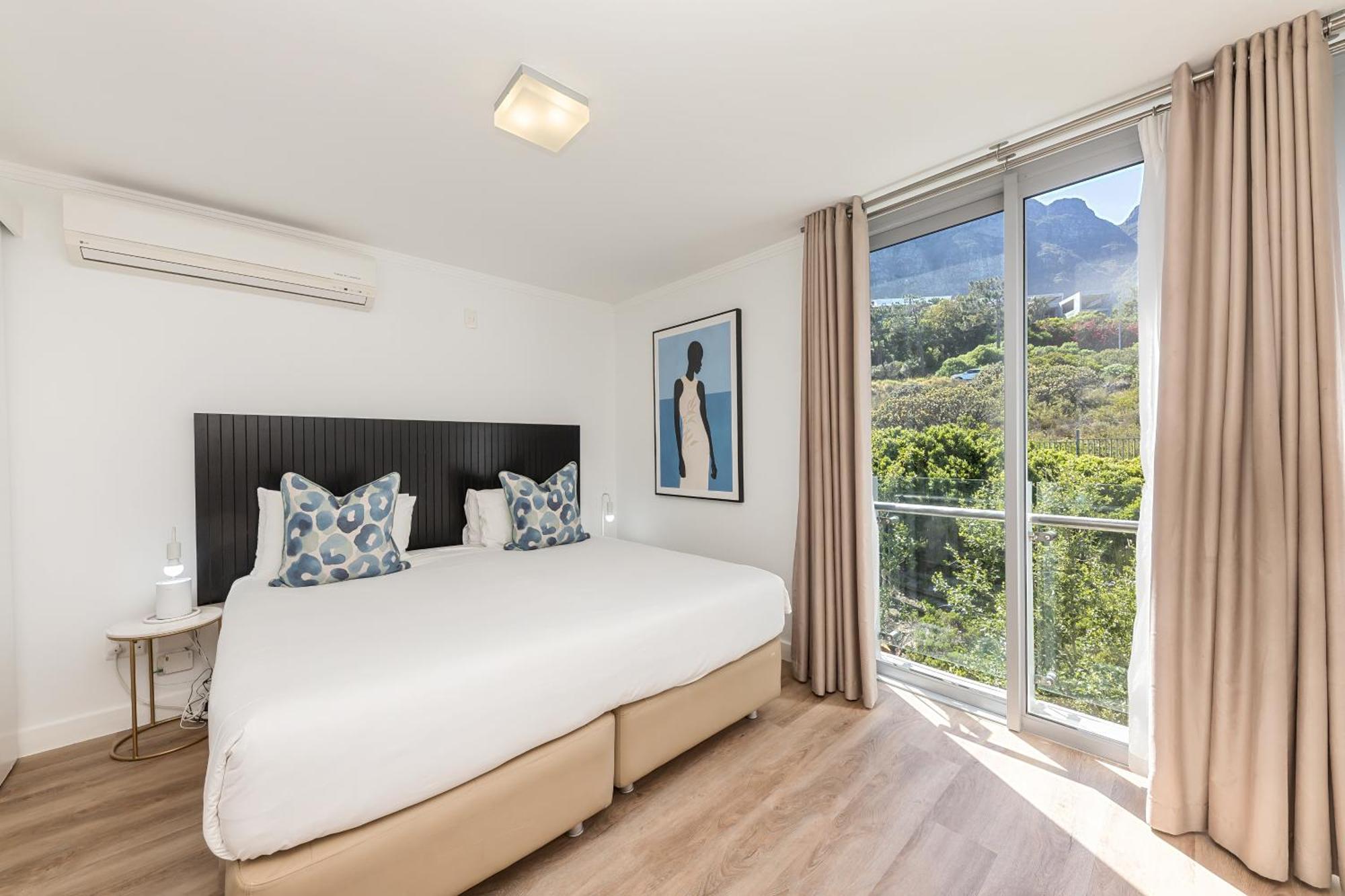 The Crystal Aparthotel 4*