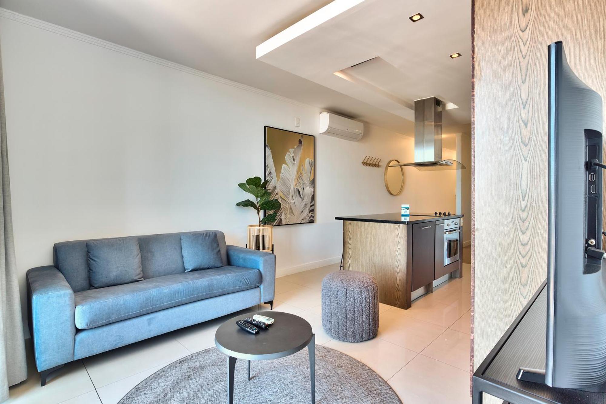The Crystal Aparthotel 4*