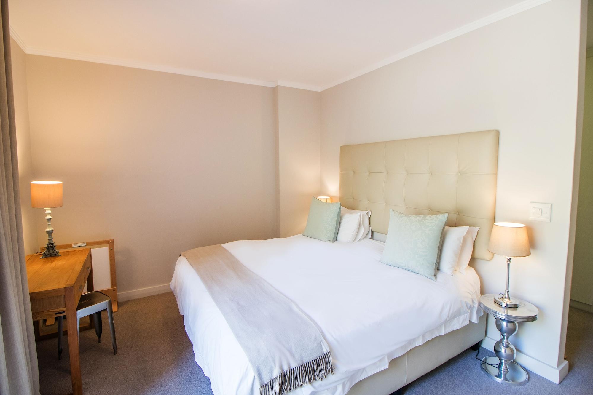 Aparthotel The Crystal 4*