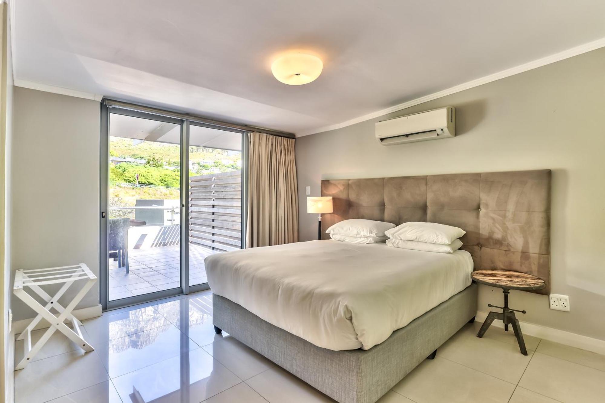 Aparthotel The Crystal 4*